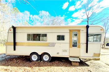 Sold!!! "Goldie Lox"- Renovated 1970 Holiday Rambler 