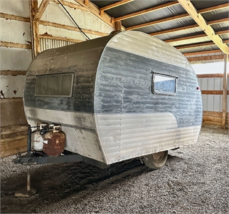 1957 Fan Teardrop Trailer 15'