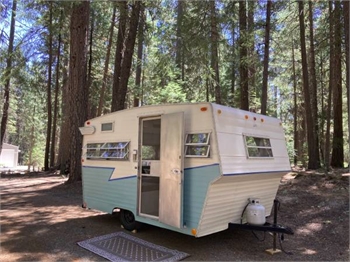 1966 SHASTA 1400 TRAVEL TRAILER WITH WINGS! 