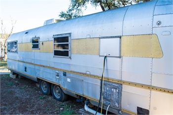 1976 Silver Streak 33ft Travel Trailer