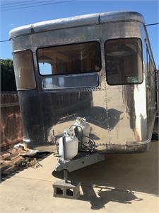 1953 Spartan Royal Mansion Restored with Original Appliances and New Wiring