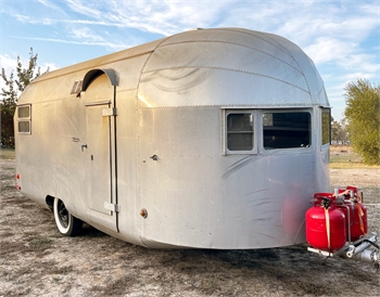 1954 Silver Streak Clipper