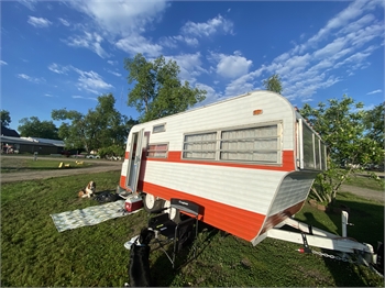 1971 DelRey 19’ Trailer ready for camping!