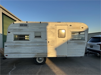 1963 Holiday Rambler - 14 FT Vintage Camper Project