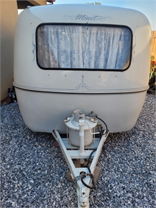 RARE find: 1972 Minit trailer, ready to go