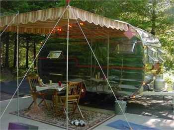 1954 Cardinal Vintage Camper Showpiece