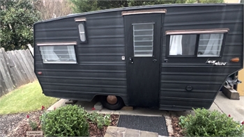 1967 Aristocrat Lo-Liner Glamourous Camper