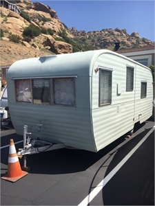 1957 Kencraft, Great Condition, very original w Shower and Toilet, 2 single beds